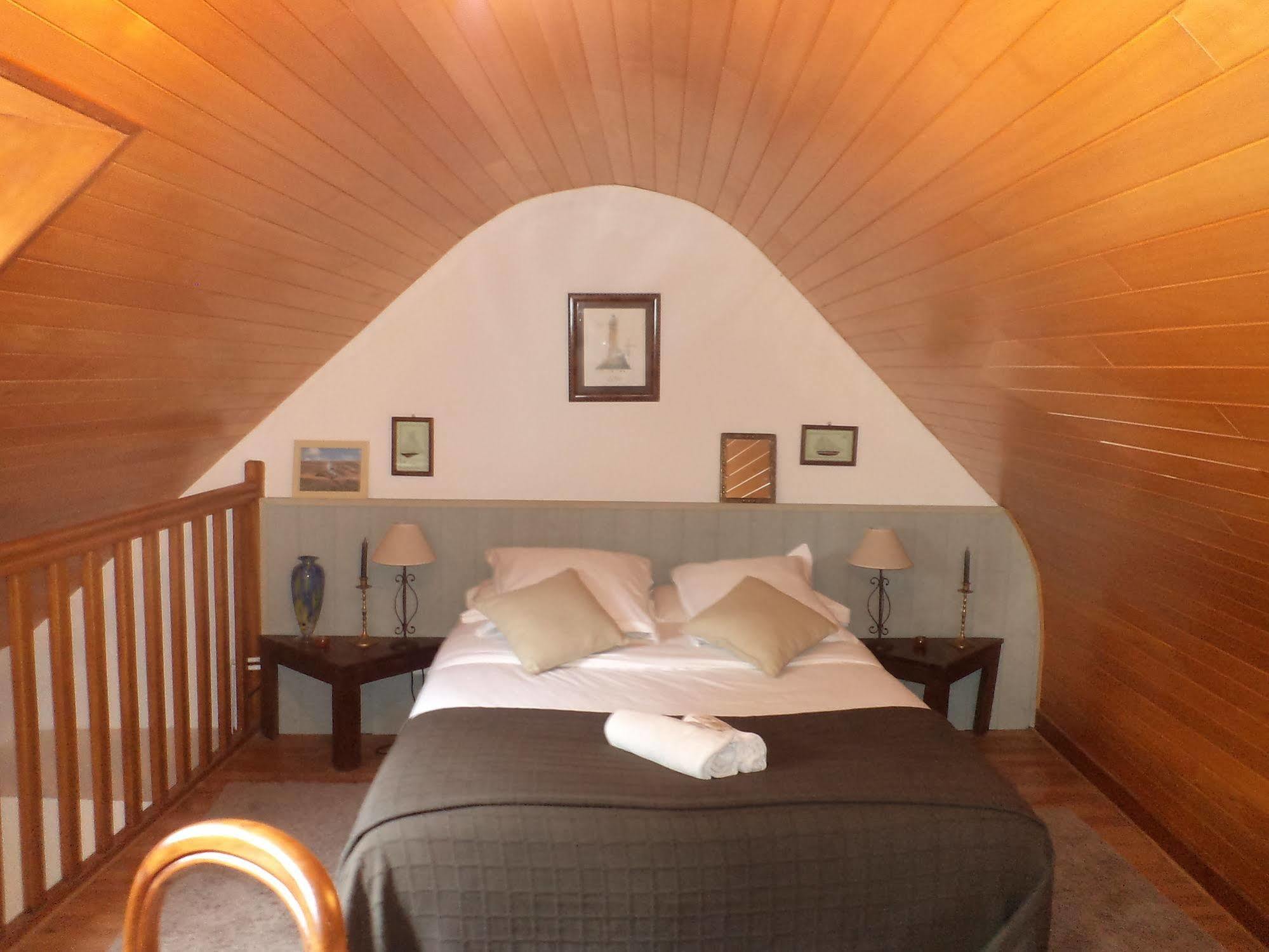 La Ferme De Kerraoul Bed and Breakfast Combrit Buitenkant foto